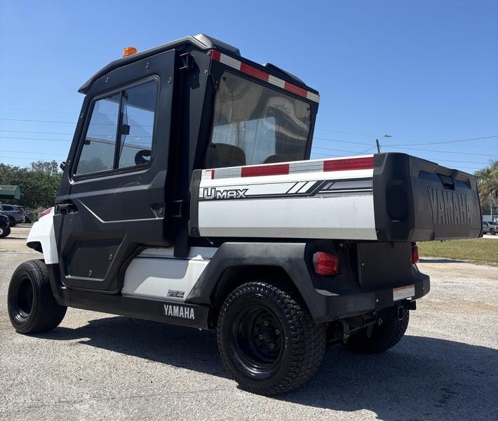 Pre-Owned 2020 Yamaha U-Max 2 Gas EFI - Utility Golf Cart - Image 2