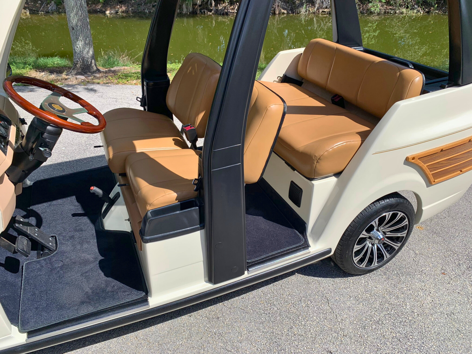 2026 Western Lido HP Lithium-Ion 4 Seater Golf Cart - Image 6